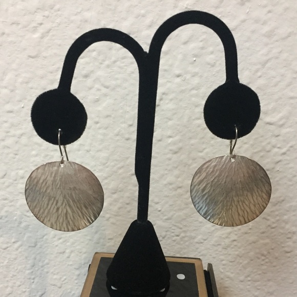 Jewelry - 8 for $15 Silver Shell Like Earrings
